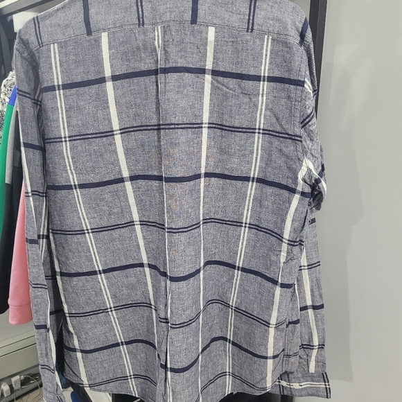 Express button down - Picture 3 of 3